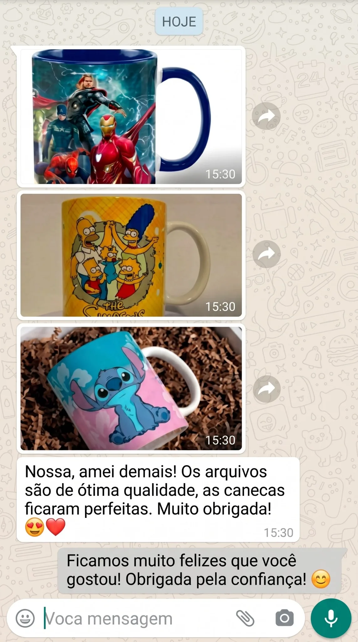 Depoimento de cliente com fotos de canecas personalizadas